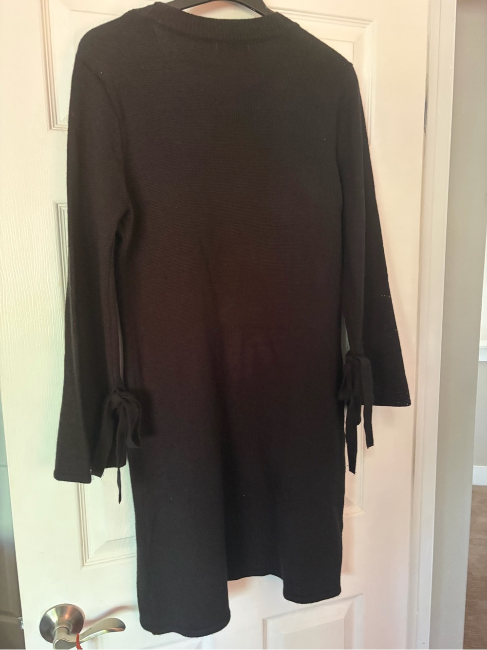 Black Women’s Long-Sleeve Tie-Sleeve Dress